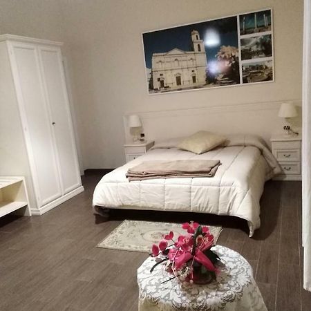 Domus Al Corso Con Servizio B&B Каноса-ди-Пулья Экстерьер фото