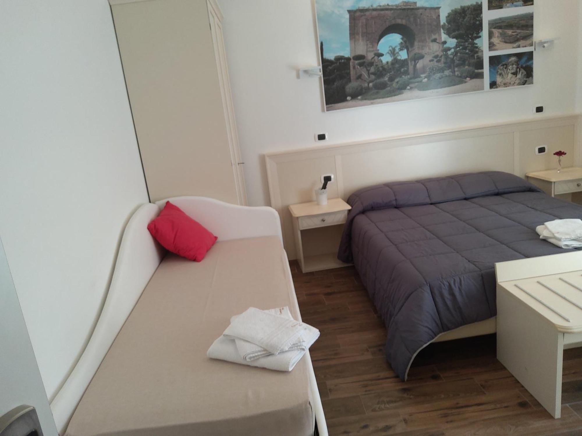 Domus Al Corso Con Servizio B&B Каноса-ди-Пулья Экстерьер фото