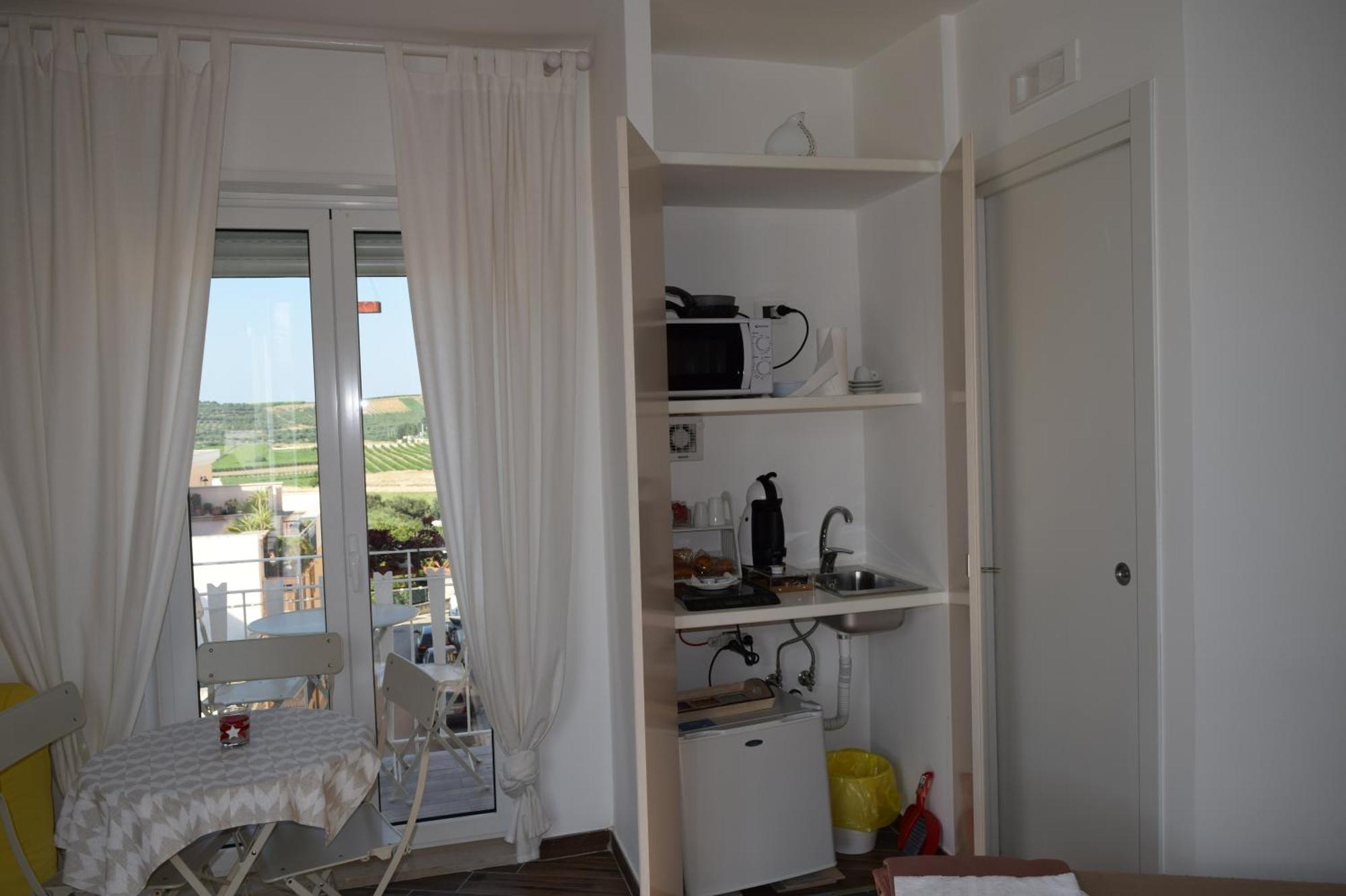 Domus Al Corso Con Servizio B&B Каноса-ди-Пулья Экстерьер фото