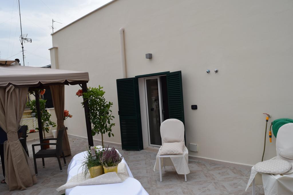 Domus Al Corso Con Servizio B&B Каноса-ди-Пулья Экстерьер фото