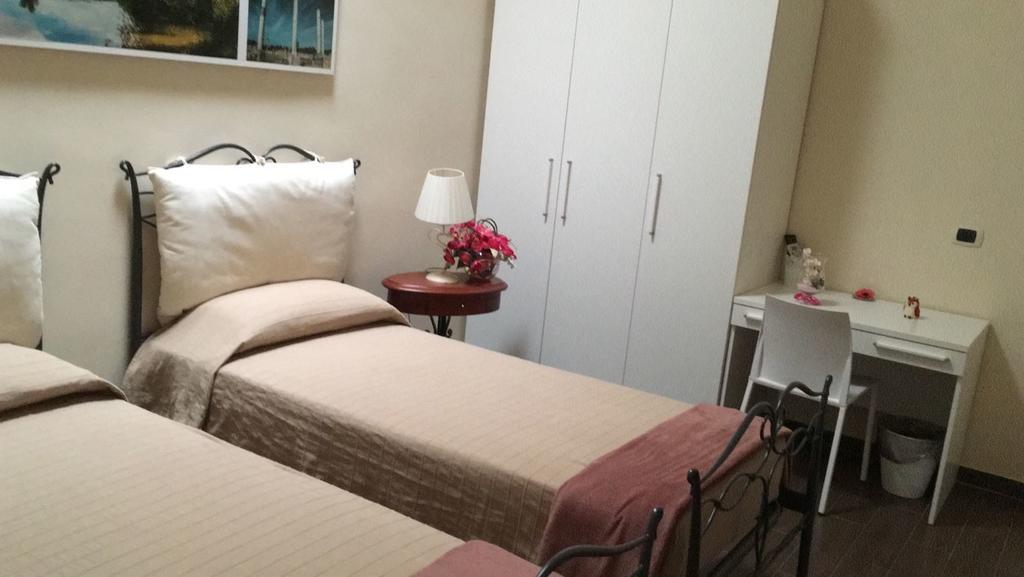 Domus Al Corso Con Servizio B&B Каноса-ди-Пулья Экстерьер фото