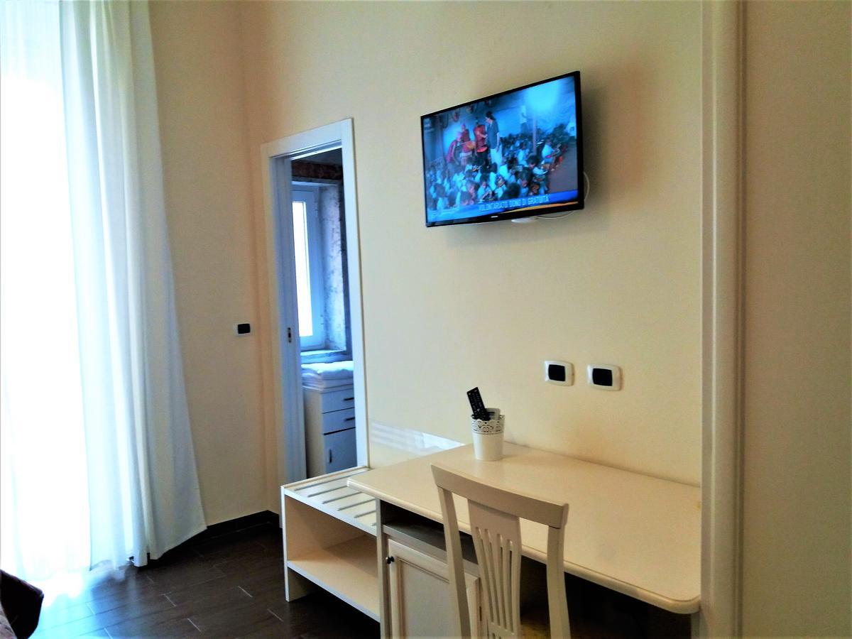 Domus Al Corso Con Servizio B&B Каноса-ди-Пулья Экстерьер фото