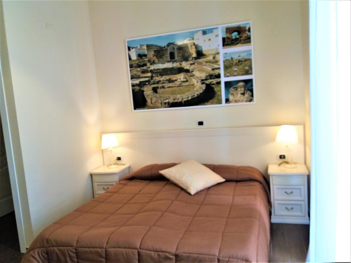 Domus Al Corso Con Servizio B&B Каноса-ди-Пулья Экстерьер фото