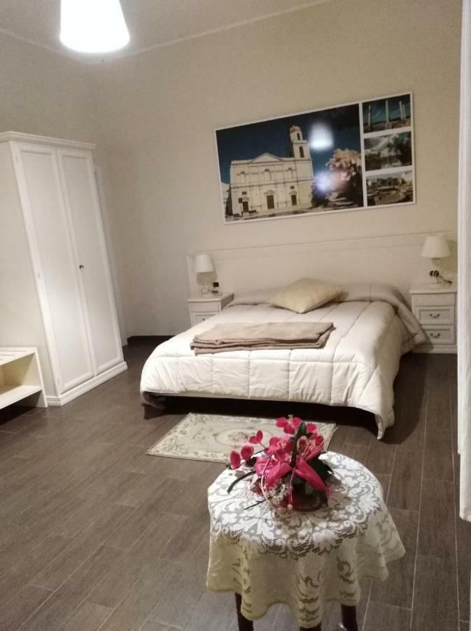 Domus Al Corso Con Servizio B&B Каноса-ди-Пулья Экстерьер фото