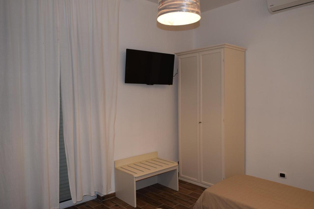 Domus Al Corso Con Servizio B&B Каноса-ди-Пулья Экстерьер фото